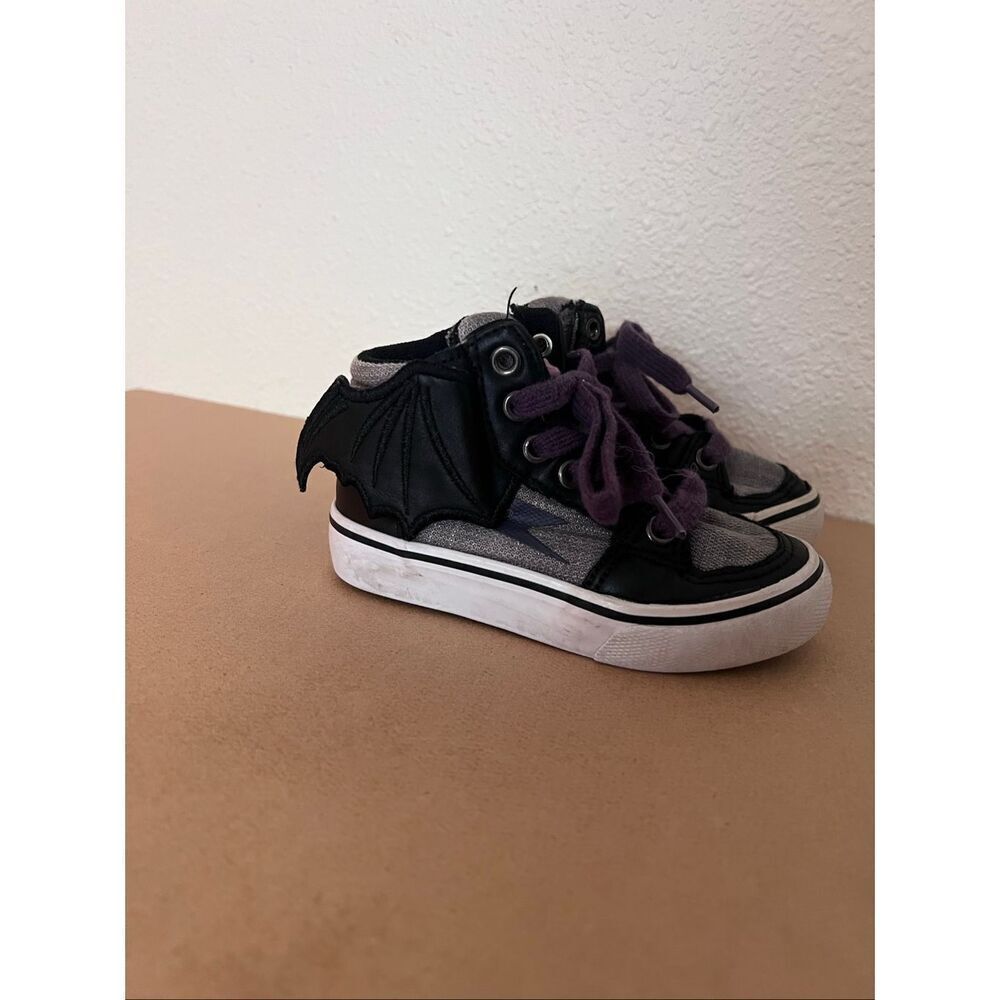 Batman Bat Wings Athletic Sneakers for toddler boy/girl size 7